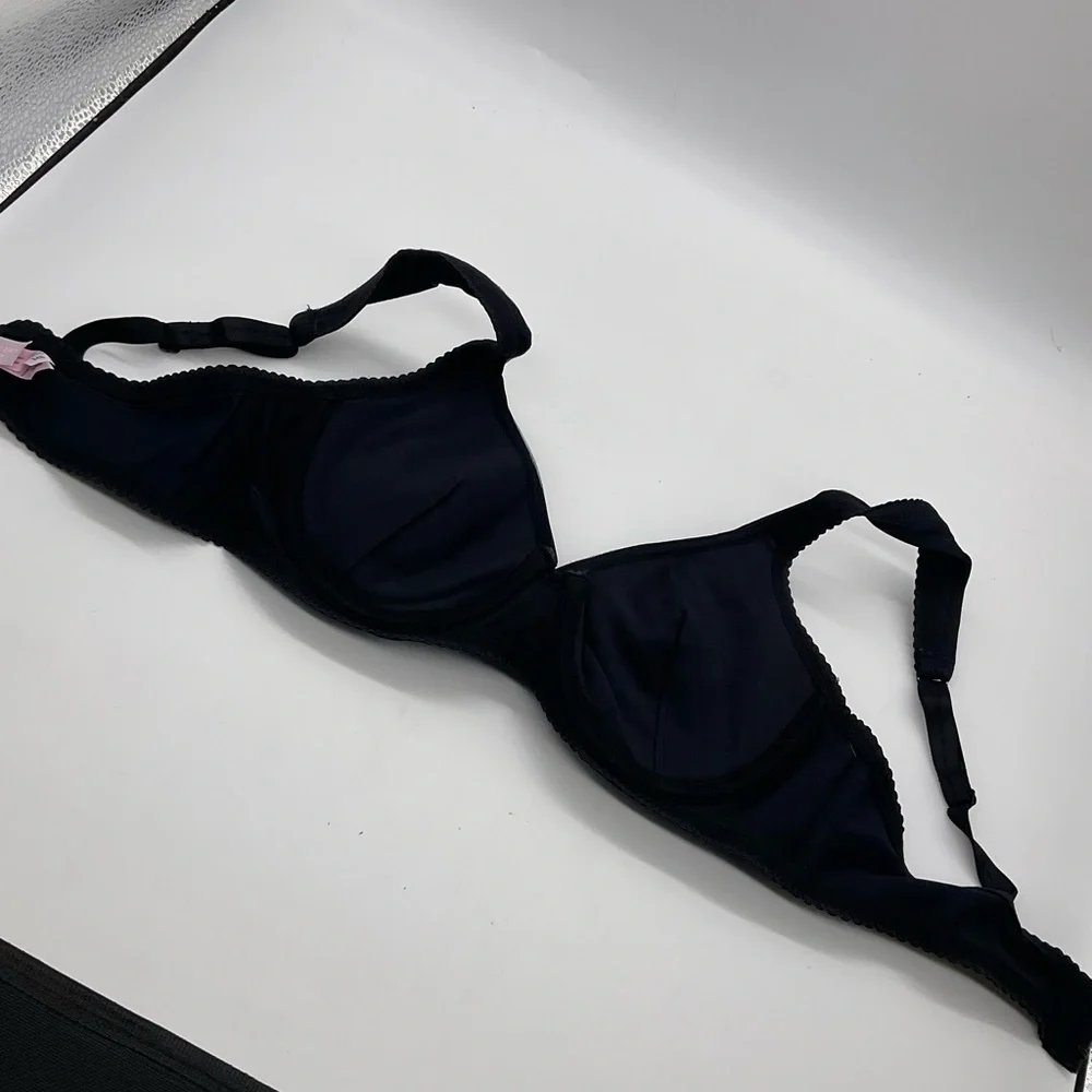 NEW VICTORIAS SECRET GEL PADDED‎ BRA